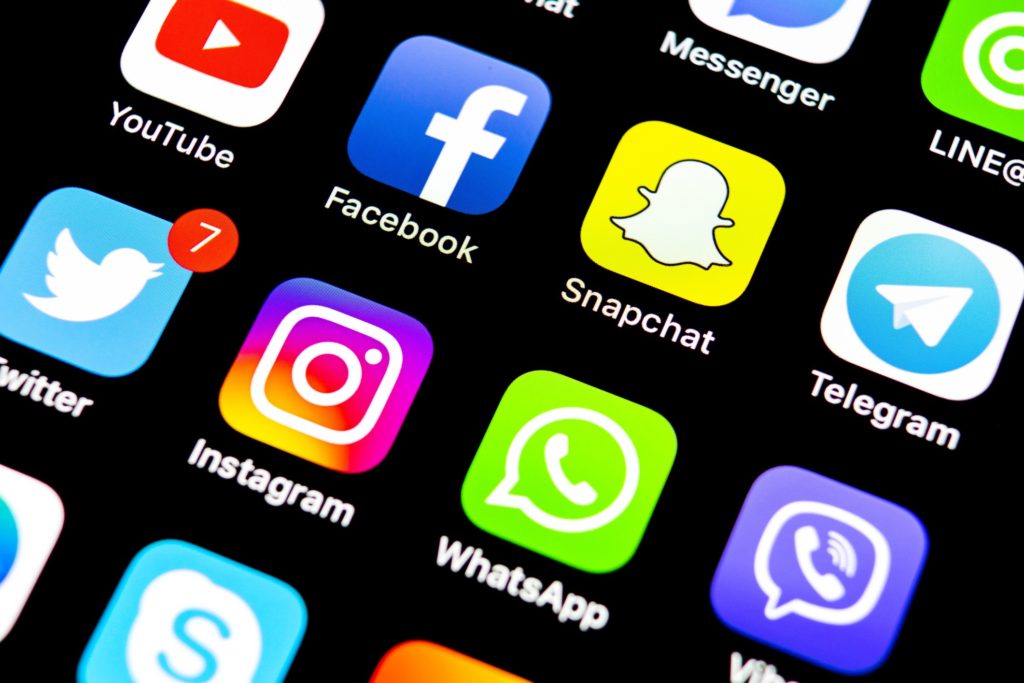Nigeria’s top government officials reach just 17 million people on social media, report finds