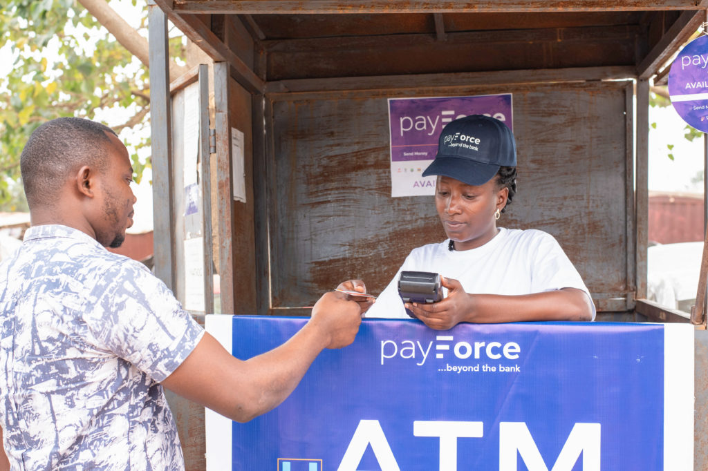 Agents with mobile Point-of-Sale devices fill a portion of the banking gap in Nigeria. Image credit: CrowdForce.