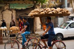 The daily bread race: Cairo's delivery cyclists are on the move