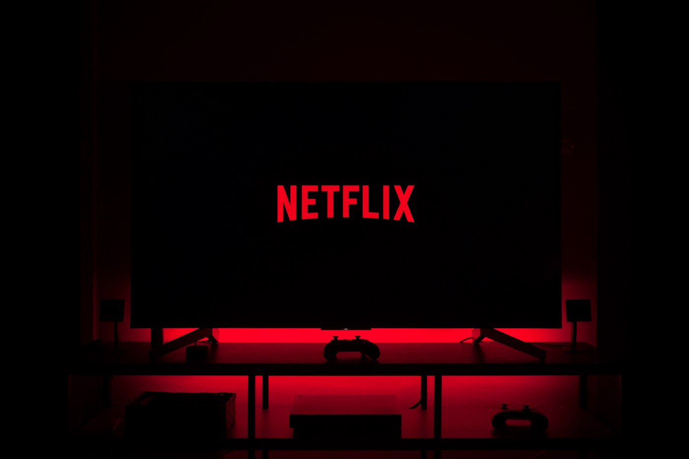 Netflix loses subscribers
