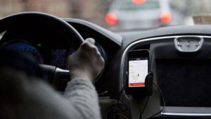 Gig drivers ask customers to ‘pay extra or cancel’ despite fare increases from Uber, Bolt