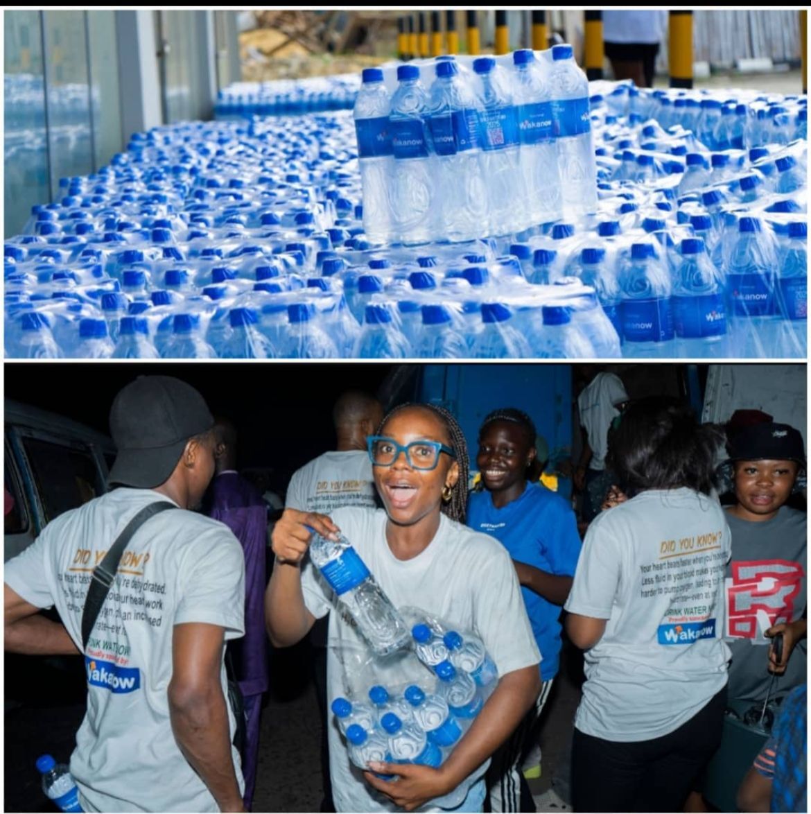 Hydrate for Health representatives distribute Wakanow branded bottles of water across Lagos on World Water Day 2025 to raise awareness on the benefits of drinking water and advocate for improved access to clean water in Lagos.