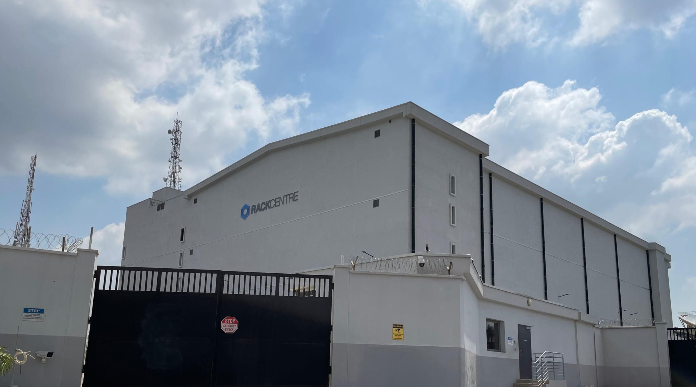 As power costs soar, Rack Centre goes hybrid with gas and solar