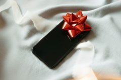 Top phones to surprise your partner this Valentine’s Day