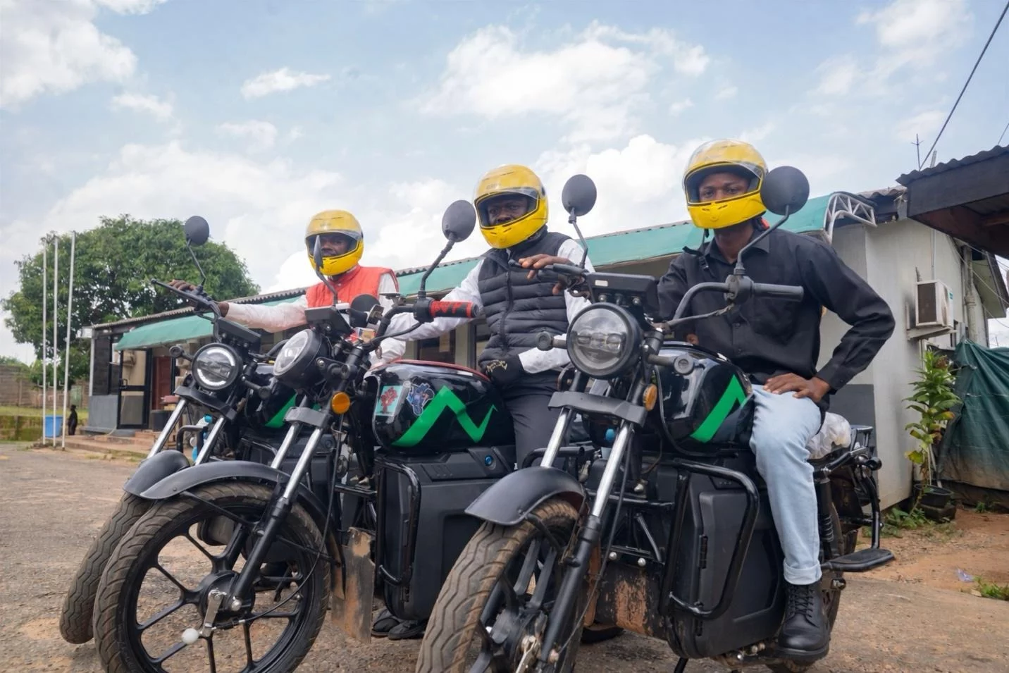MAX Deploys 6,000+ EVs: Infrastructure, Battery Swaps, and Solar Power Shape African Mobility